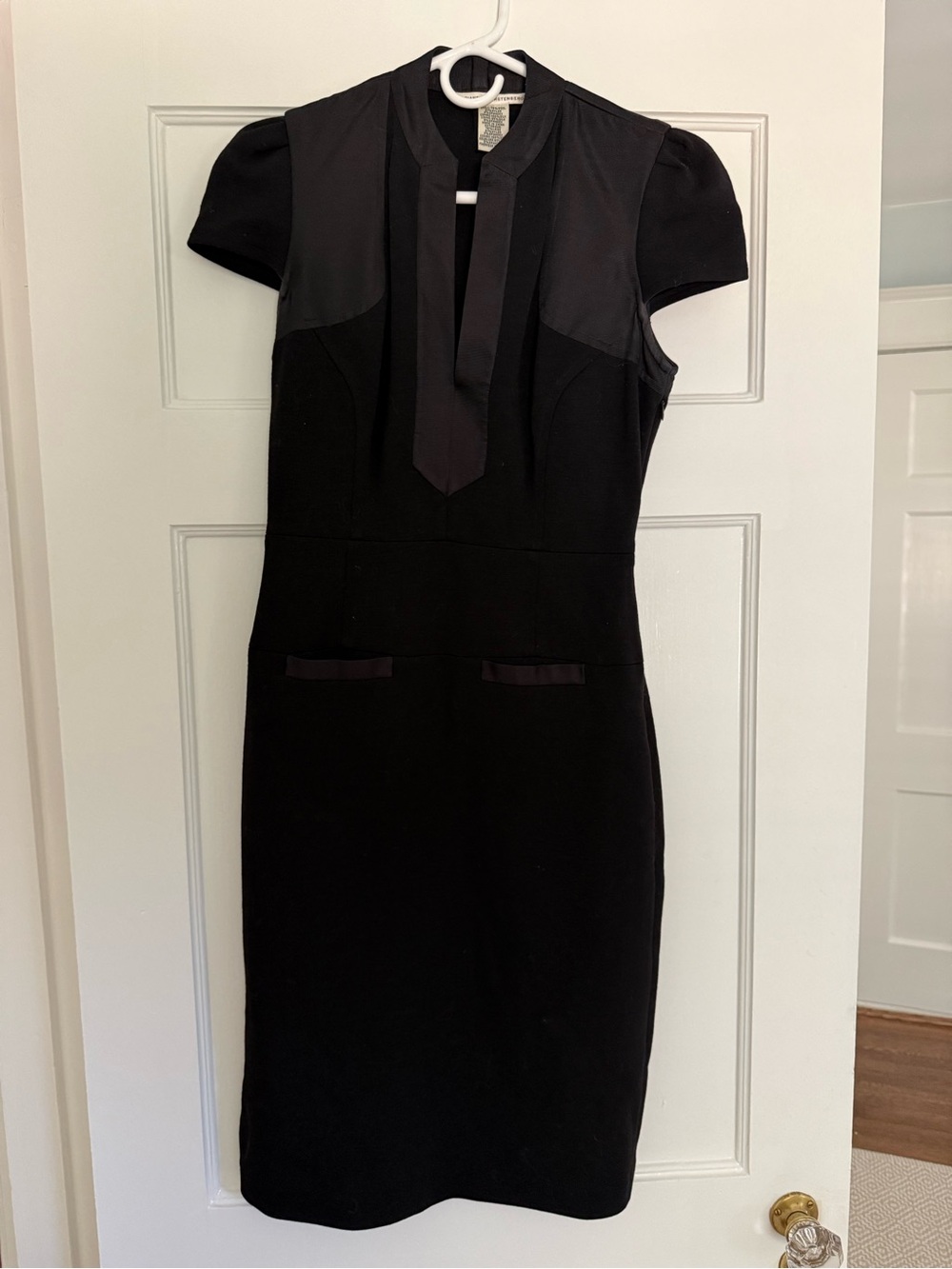 Black Cap-Sleeve mixed media Sheath Dress
